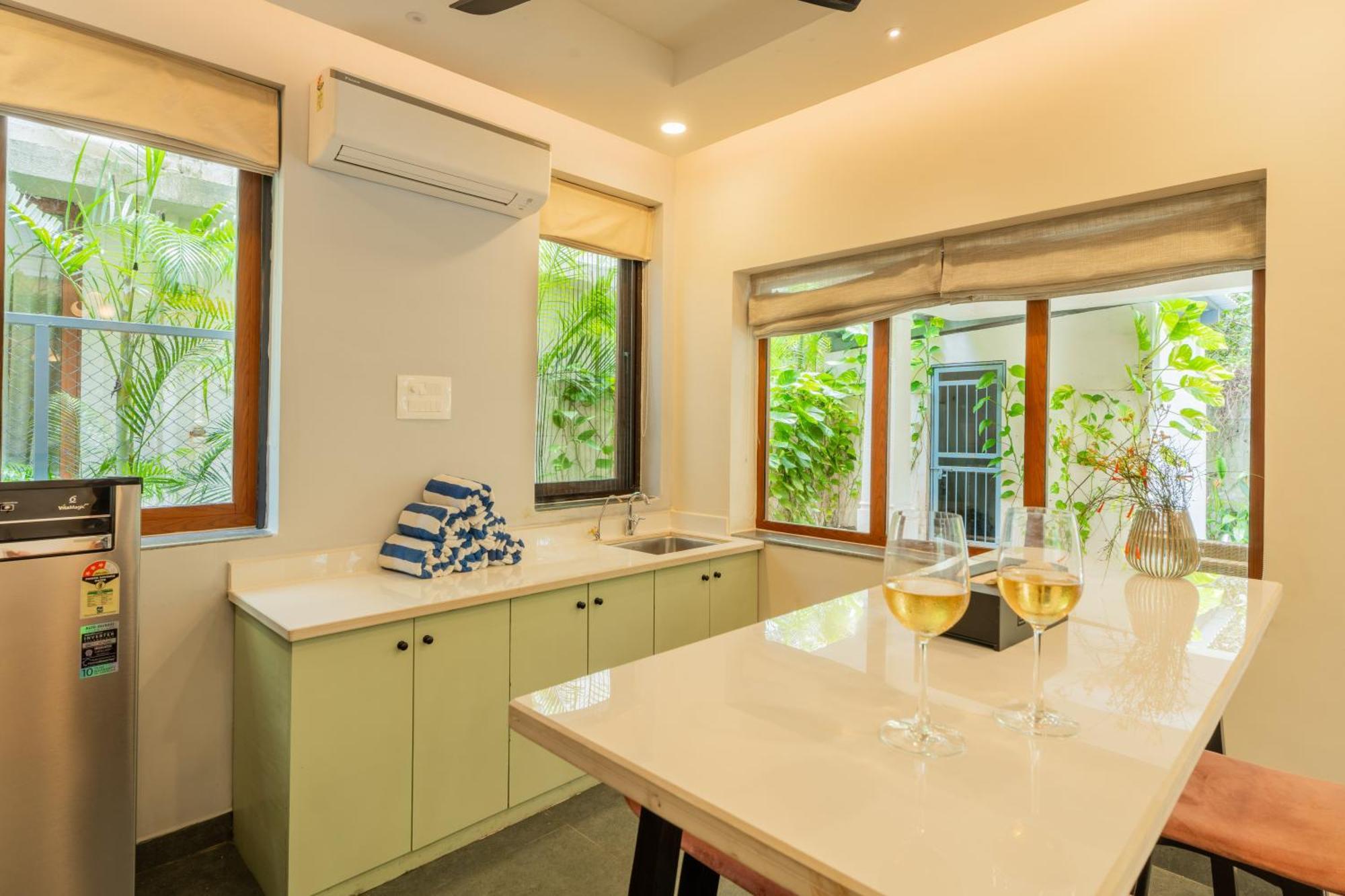 Elivaas 3 Bhk Pvt Pool & Bar - Villa Valerie Oxel Exterior foto
